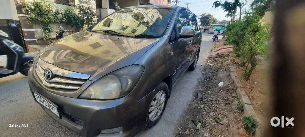 Toyota Innova 2.0 V, 2012, Diesel