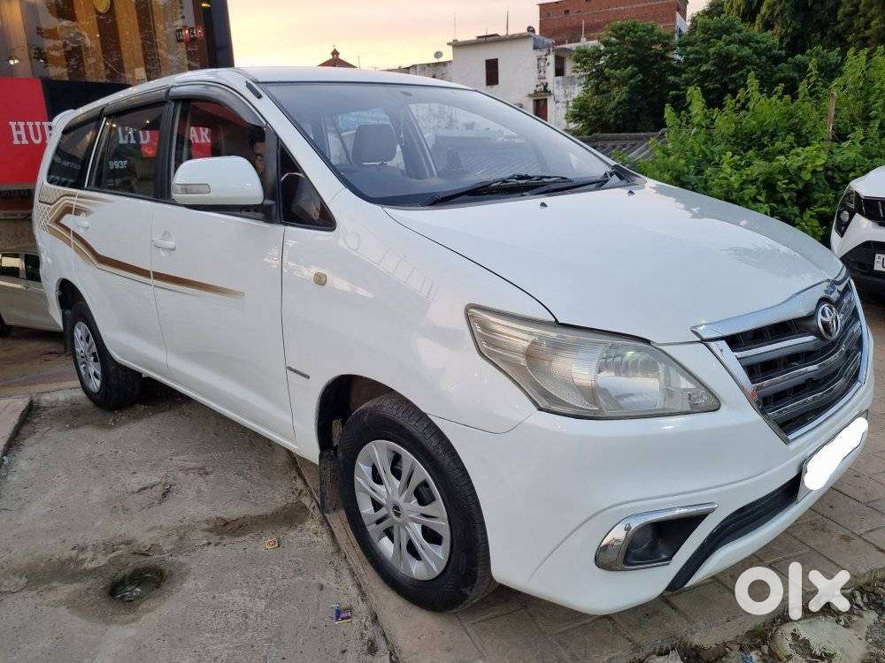 Toyota Innova 2.5 Le Diesel 7 Seater, 2016, Diesel