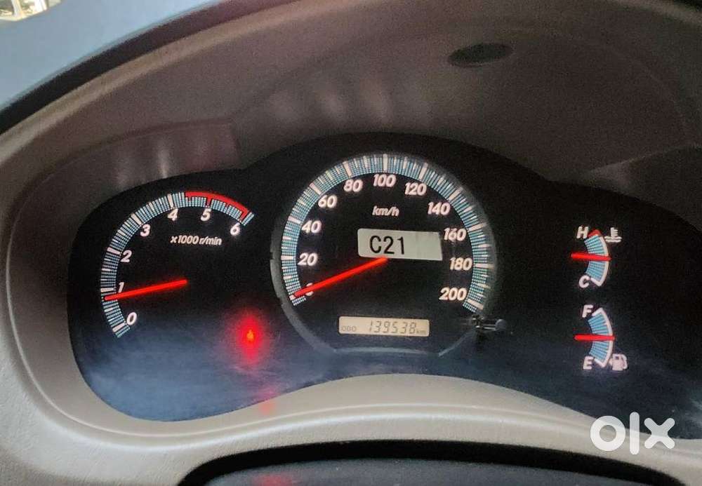 Toyota Innova 2.5 Vx 8 Seater Bs Iv, 2016, Diesel