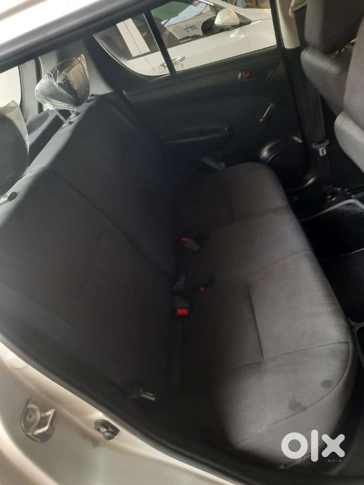 Maruti Suzuki Swift Lxi Optional-o, 2017, Petrol