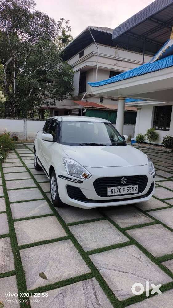 Maruti Suzuki Swift Amt Vxi, 2020, Petrol