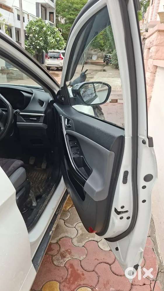 Tata Nexon Fearless Purple 2025