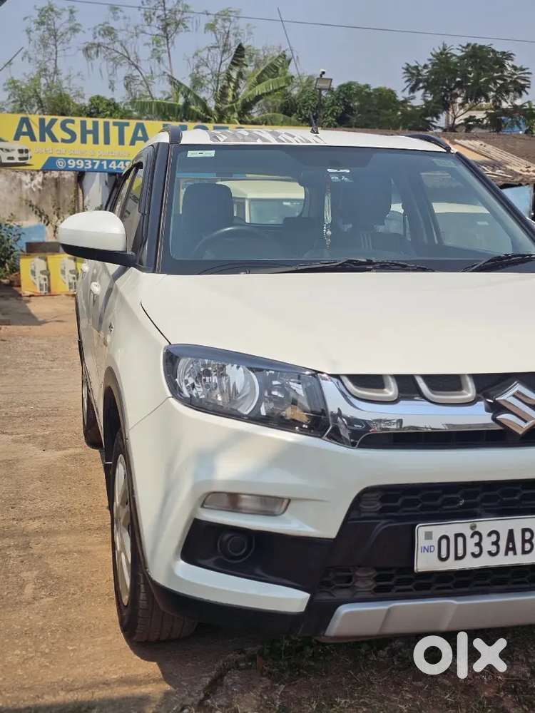 Showroom Condition Brezza Autometic