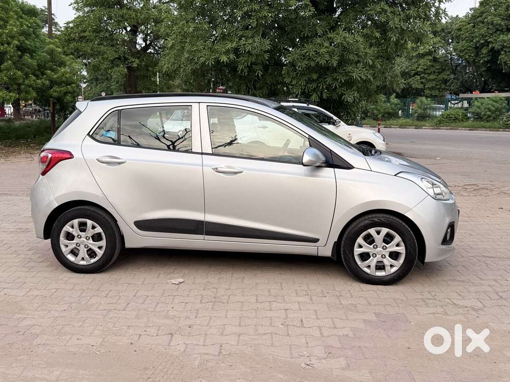 Hyundai Grand I10 Sportz, 2016, Petrol