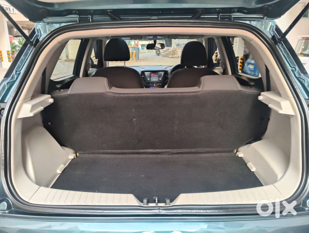 Mahindra Xuv300 W6 Amt Diesel, 2023, Diesel