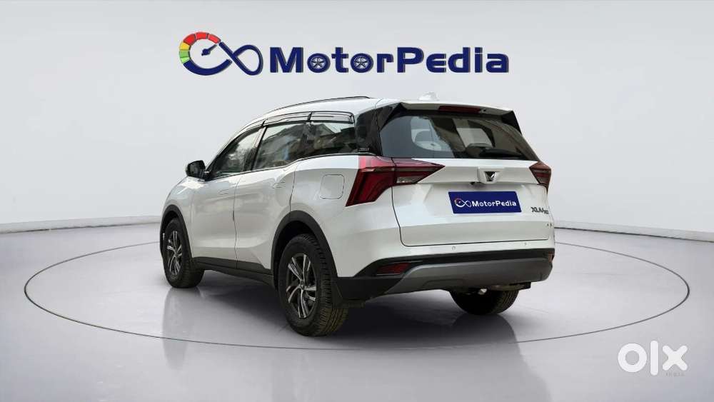 Mahindra Xuv700 Ax 5 Petrol Mt 7 Str (e), 2022, Petrol