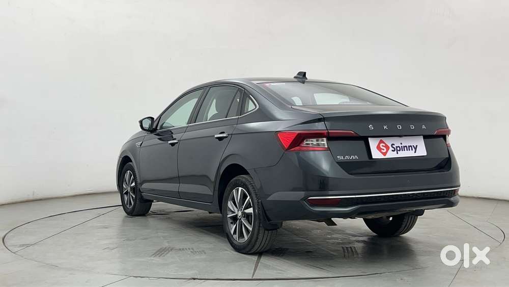 Skoda Slavia Style 1.0l Tsi At, 2023, Petrol