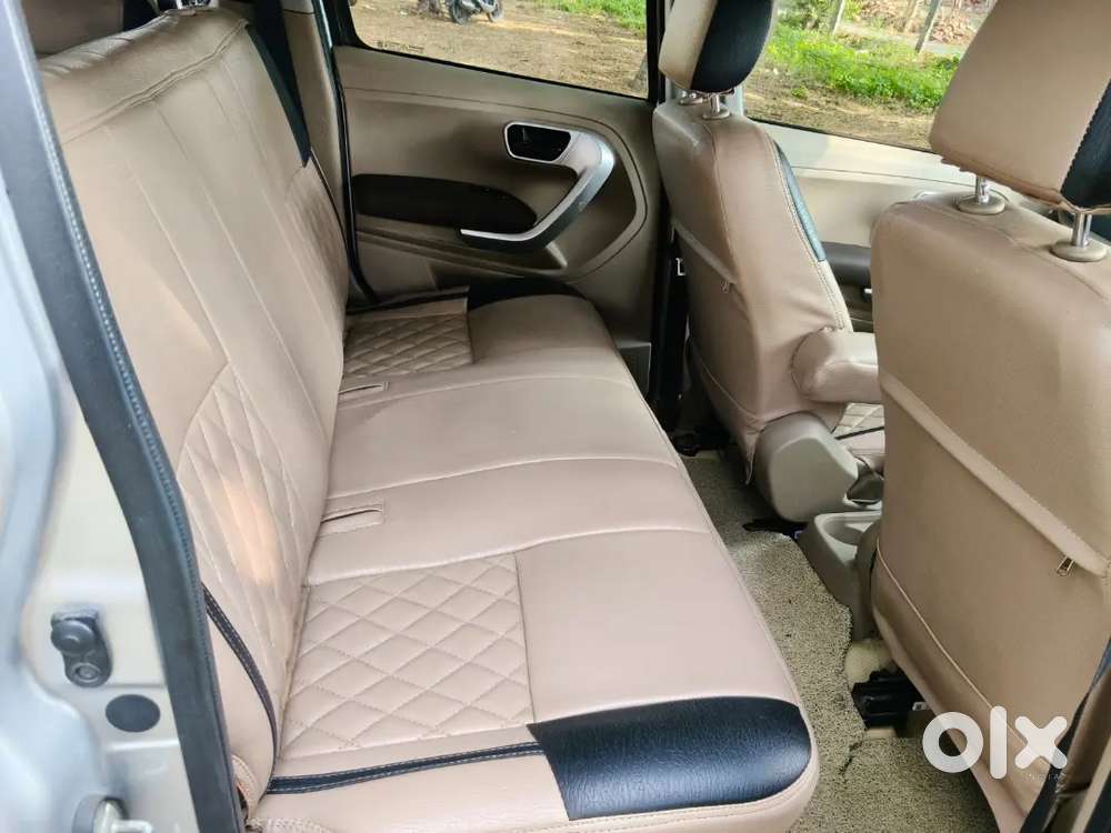 Mahindra Tuv 300 2020