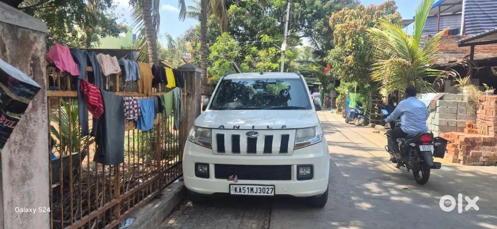 Mahindra Tuv 300 2016