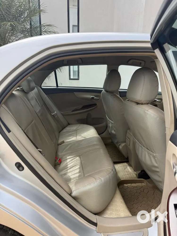 Toyota Corolla Altis 2012