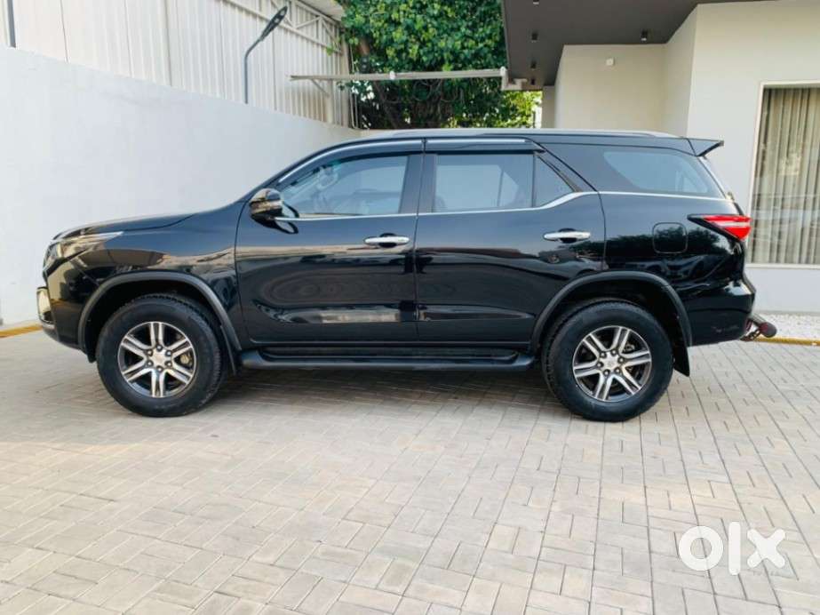 Toyota Fortuner [2021-ongoing] 2.7 2wd Petrol At, 2022, Petrol