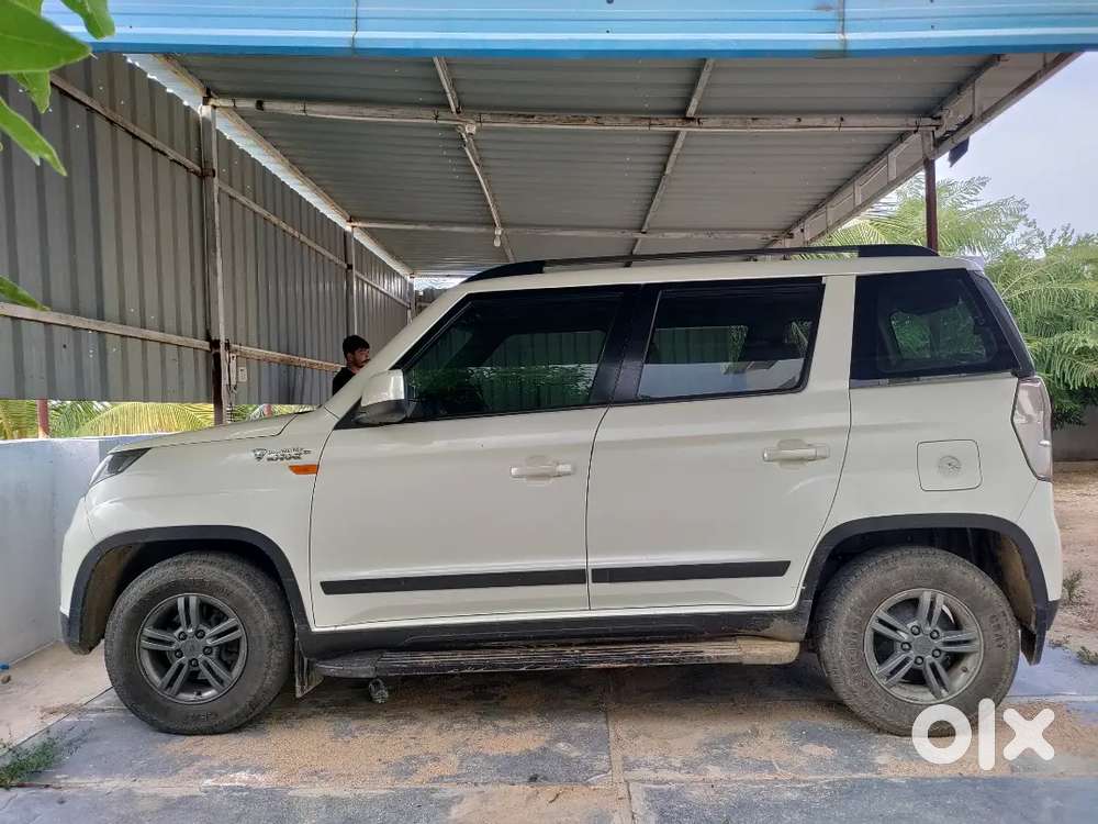 Mahindra Tuv 300 2020
