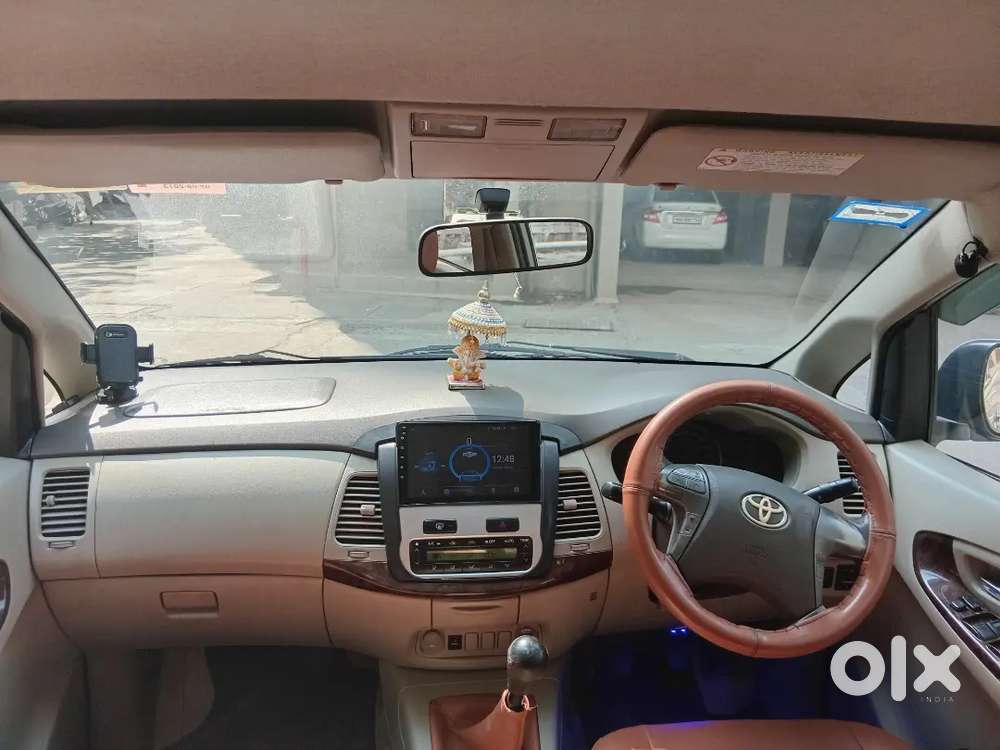 Toyota Innova 8 Seater