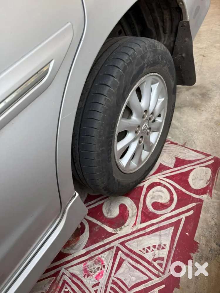 Toyota Innova 2012 Diesel 45000 Km Driven