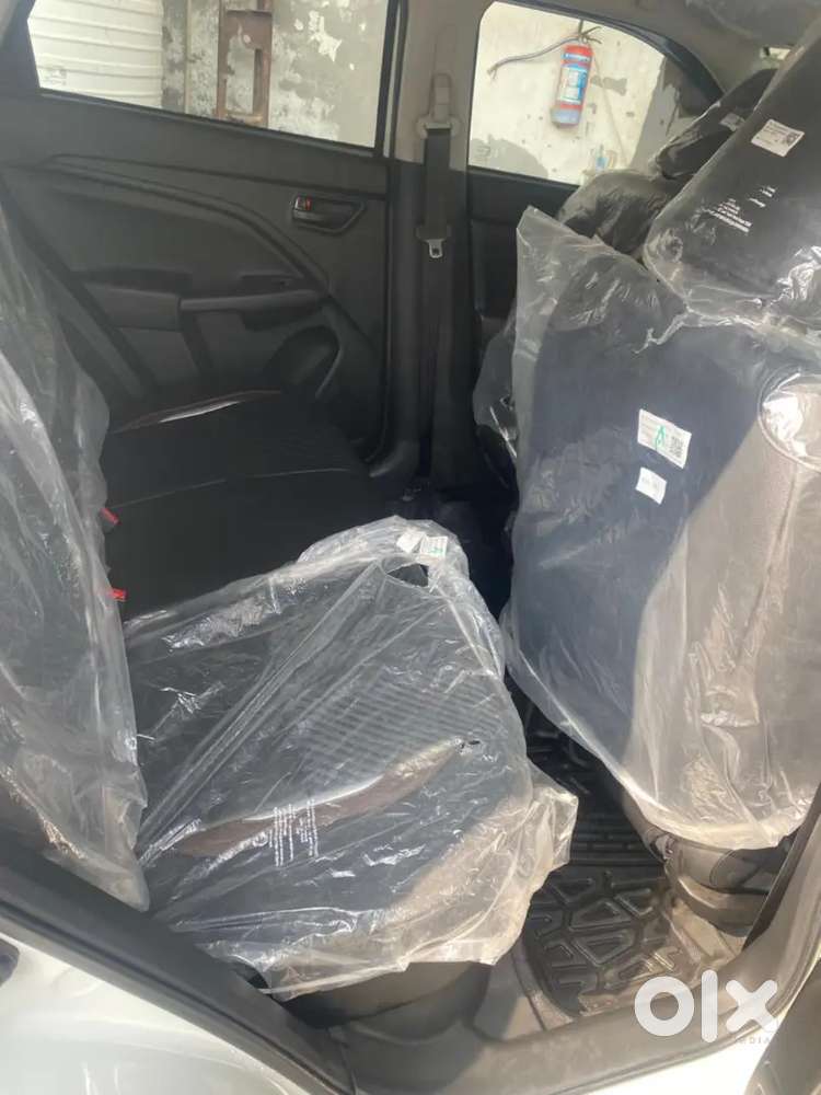 Maruti Suzuki Brezza 1.5 Lxi Cng 2026 Govt. Officer Driven