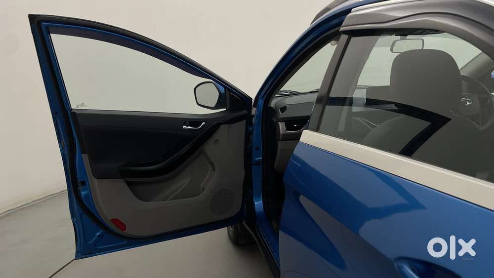 Tata Nexon 1.2 Revotron Xza Plus (l), 2019, Petrol