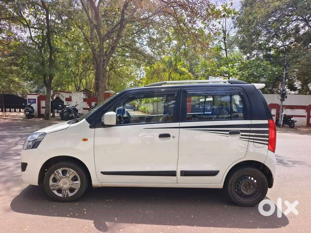 Maruti Suzuki Wagon R 1.0 Vxi (o) Amt, 2017, Petrol