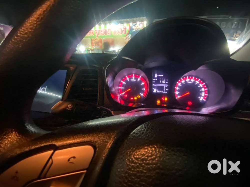 Mahindra Xuv300 2023 Petrol 26000 Km Driven