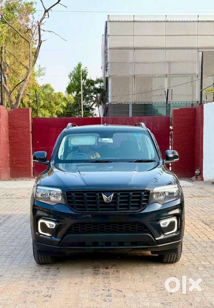 Mahindra Scorpio N Z2 Petrol Mt 7 Str, 2024, Petrol