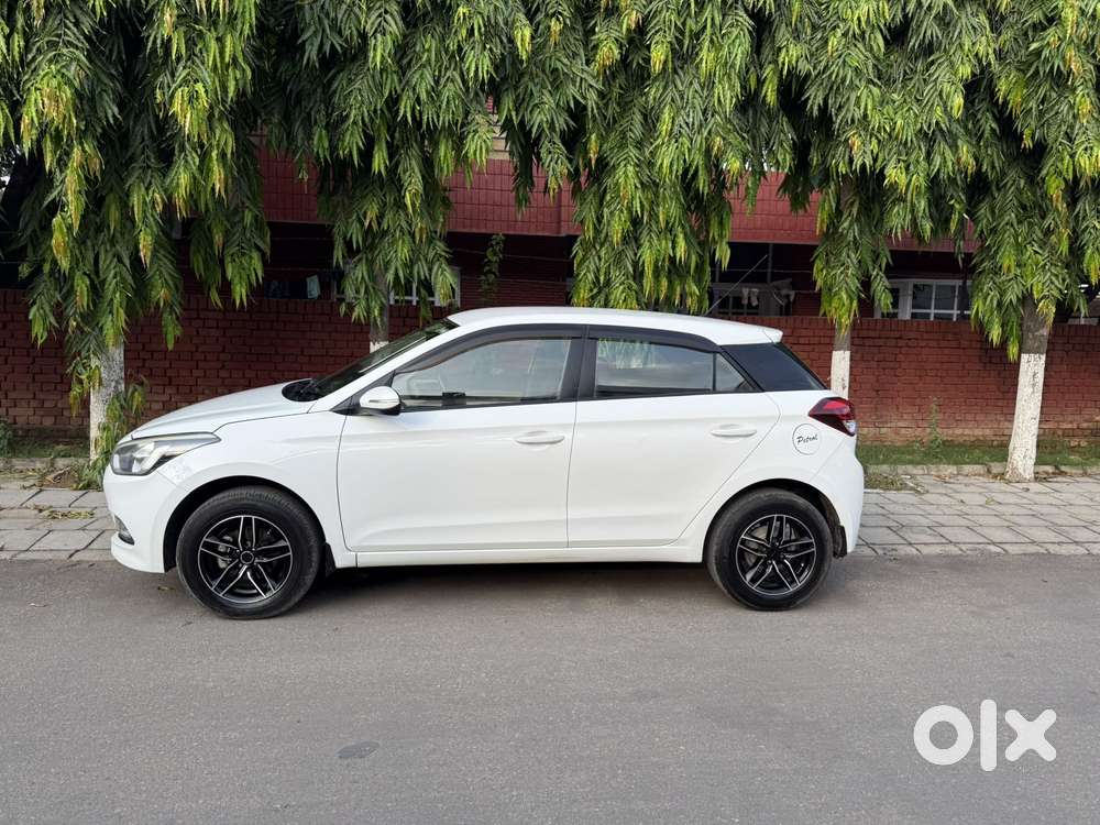 Hyundai I20 Sportz 1.2 Bs-iv, 2017, Petrol