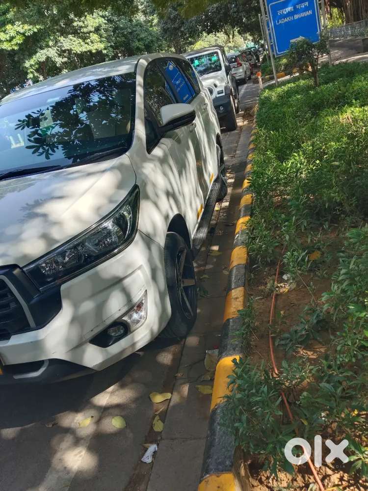 Toyota Innova Crysta 6+1 Alloy Wheel, New Tyres, Good Condition, New B