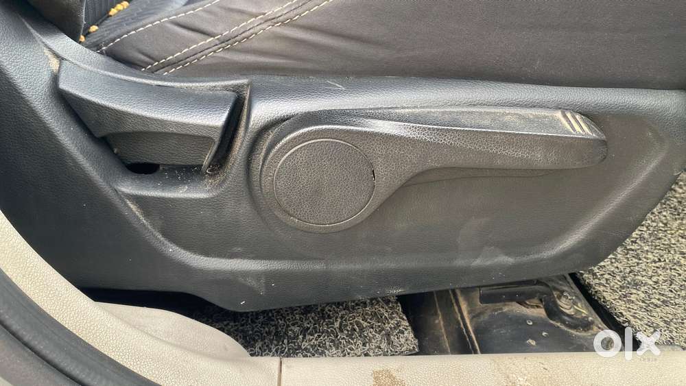 Mahindra Xuv300 W8 Option, 2019, Petrol