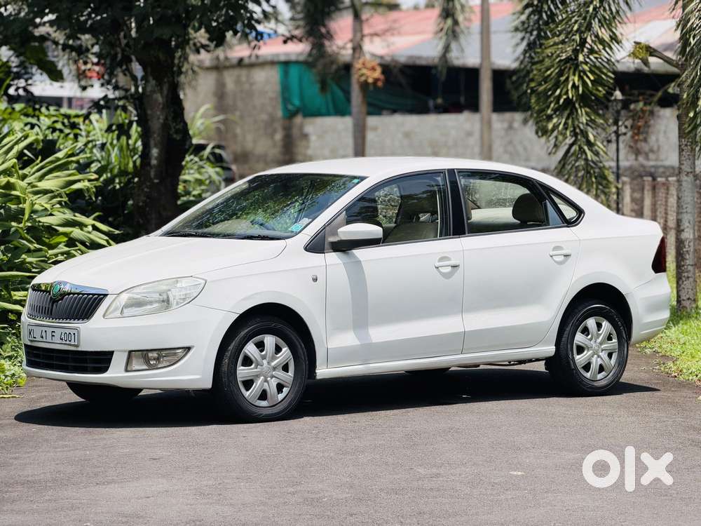 Skoda Rapid 1.6 Mpi At Ambition, 2012, Petrol