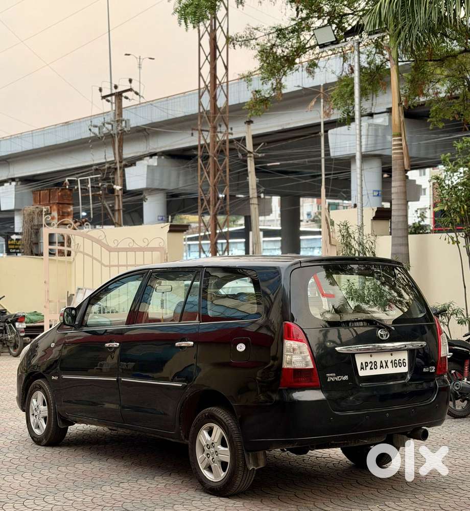Toyota Innova 2.5 Vx 8 Str Bs-iii, 2007, Diesel