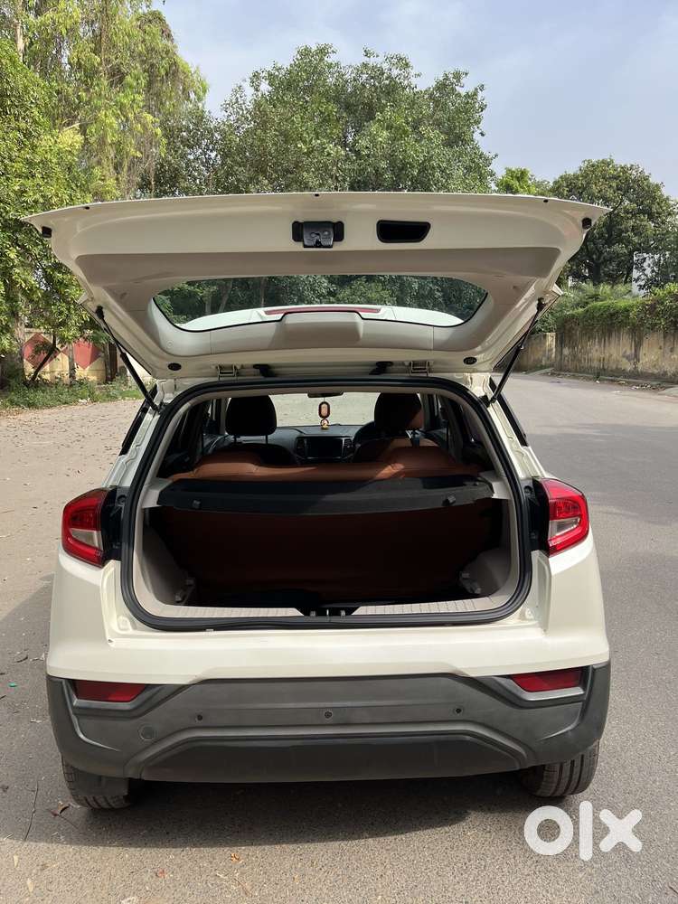 Mahindra Xuv300 1.2 W6 Amt Petrol, 2022, Petrol