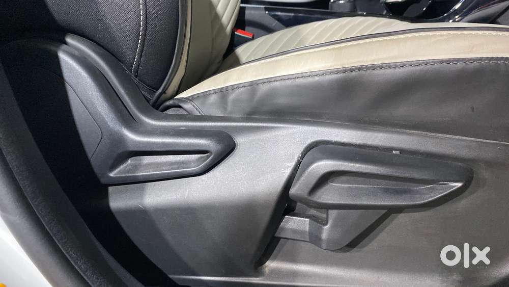 Tata Nexon Creative Plus 1.2 Revotron Petrol 7dca, 2023, Petrol