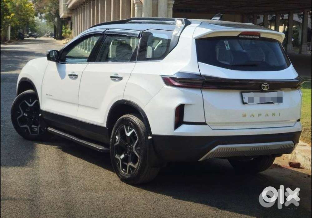 Tata Safari