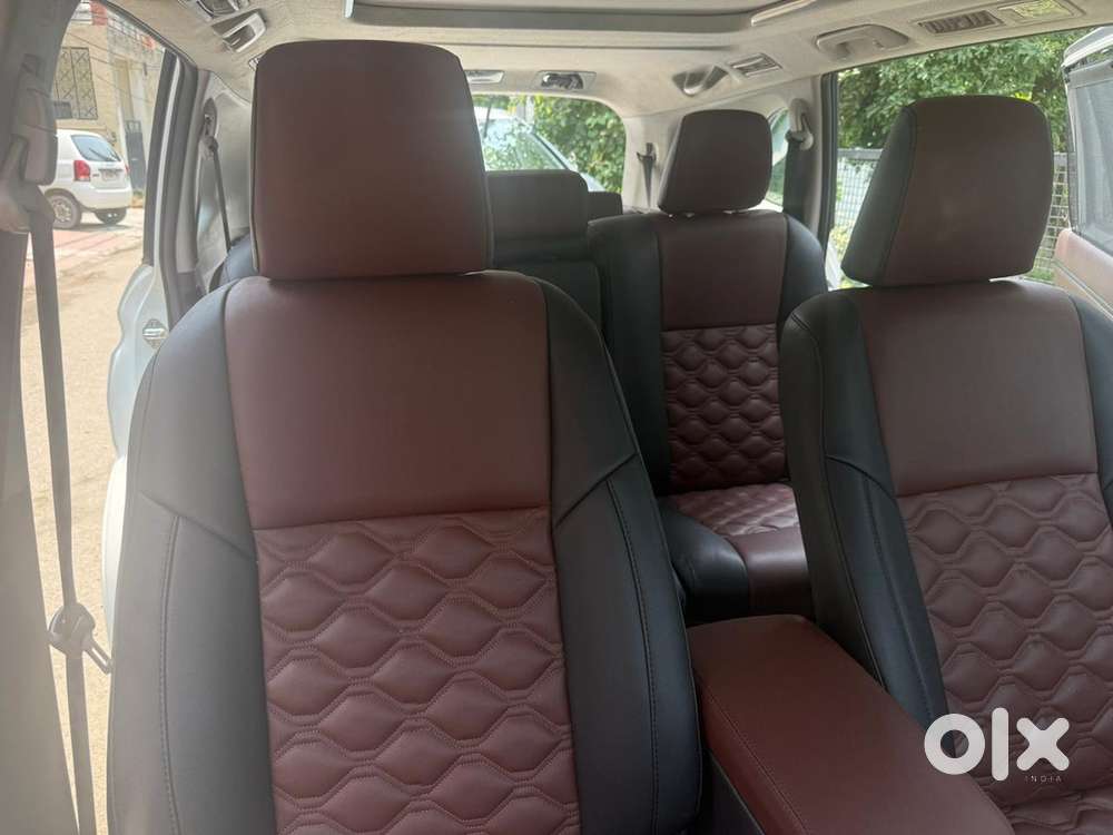 Toyota Innova Hycross 2025 Variant Petrol Automatic