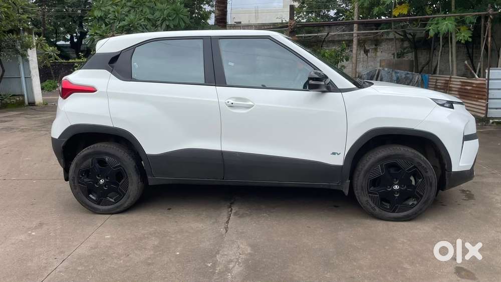 Tata Punch Ev Adventure S Lr Ac Fc, 2025, Electric