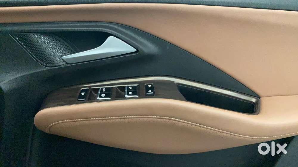 Mg Hector Plus Savvy Pro 1.5 Turbo Petrol Cvt 7 Str, 2023, Petrol