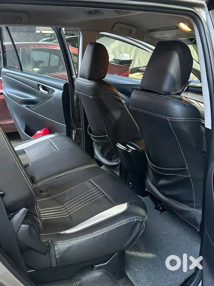 Toyota Innova Crysta 2017 Diesel 117000 Km Driven