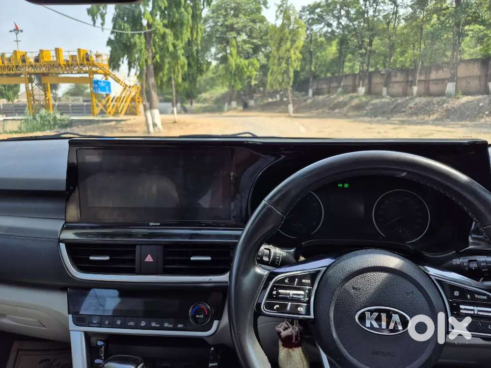 Kia Seltos Petrol Automatic With Sunroof