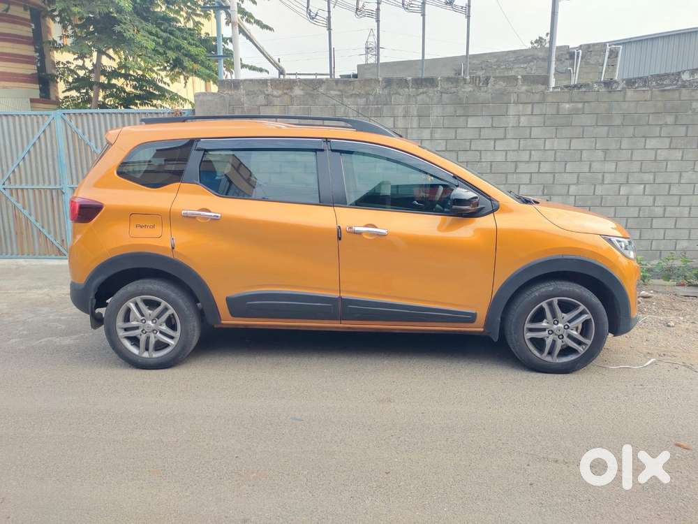 Renault Triber Rxz, 2022, Petrol