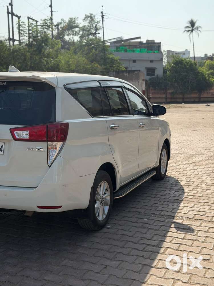 Toyota Innova Crysta 2.8 Z, 2017, Diesel
