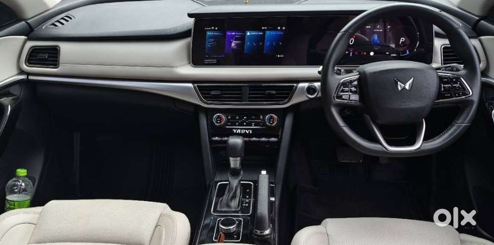 Mahindra Xuv700 2.2 Ax 7 Diesel At Str, 2023, Diesel