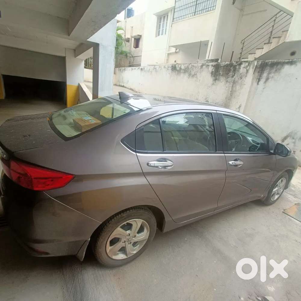 Honda City 1.5 I-vtec 2016 Petrol Manual(only Genuine Buyers)