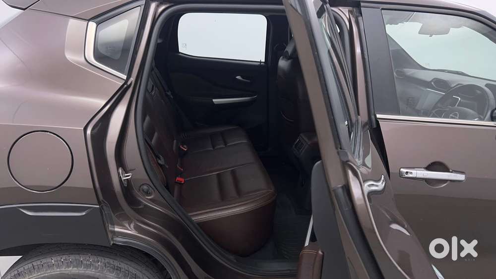 Nissan Magnite 1.0 Xv Premium Turbo Cvt, 2021, Petrol