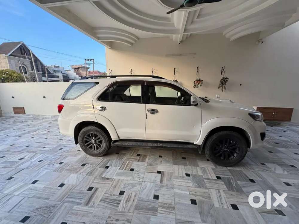 Toyota Fortuner 2015 Diesel Well Maintained