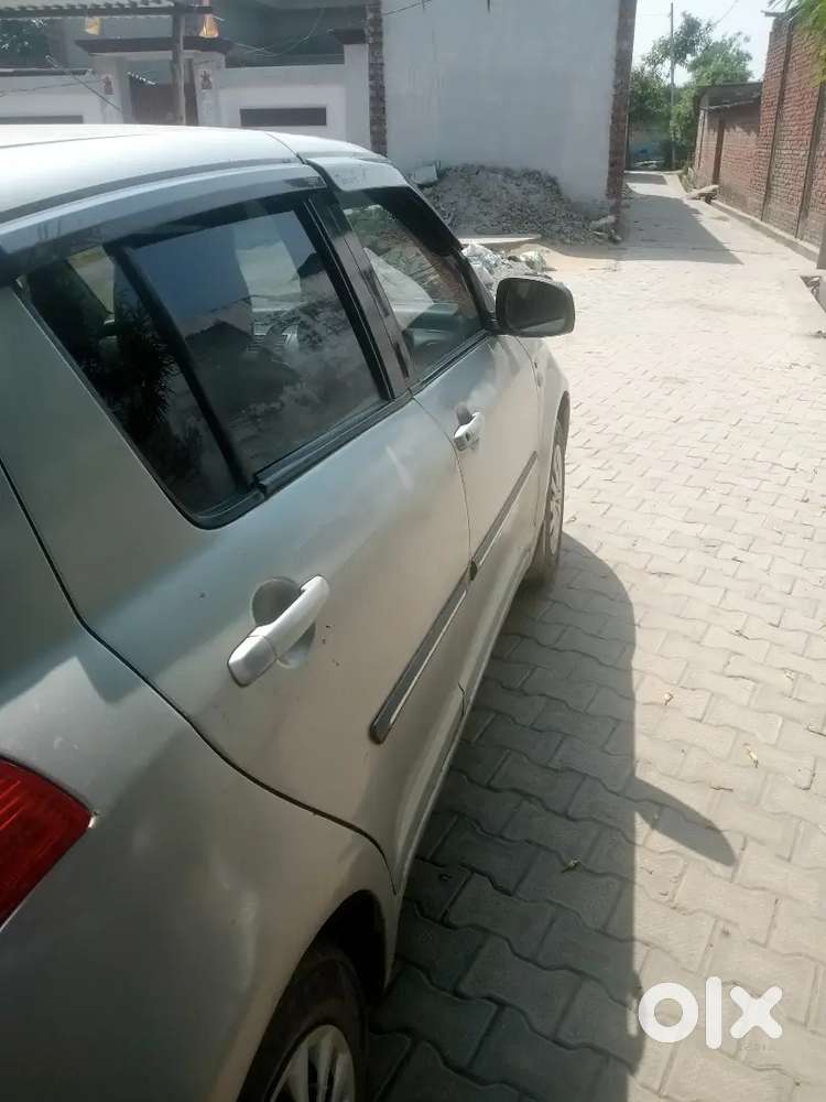 Gadi Ek Dum Ok Hai Charo Tayar Naye Hai Gadi Me Koi Kami Nahi Hai