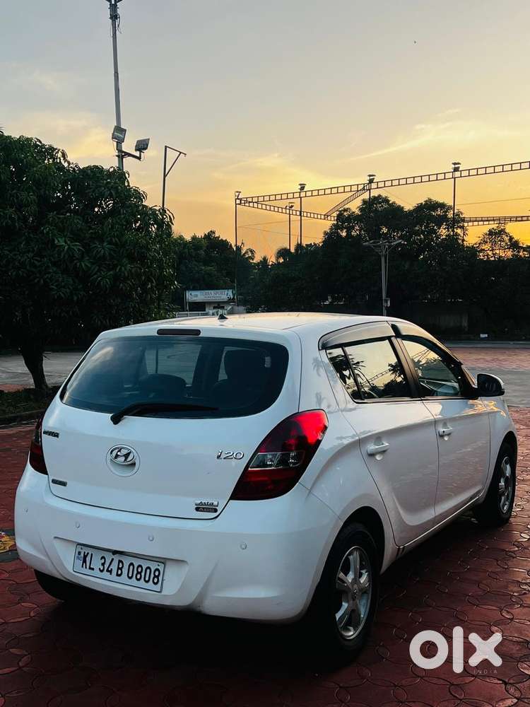 Hyundai I20 1.2 Asta Option With Sunroof, 2011