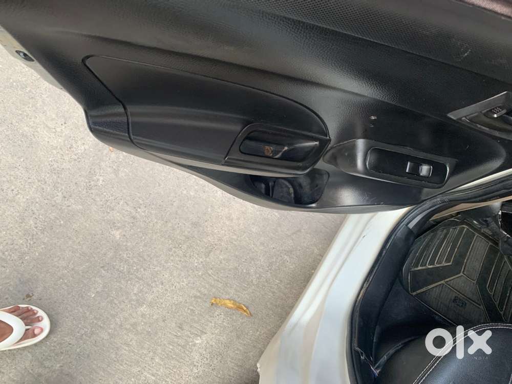 Maruti Suzuki Swift 2017 Cng No Passing Good Condition Power Window 4