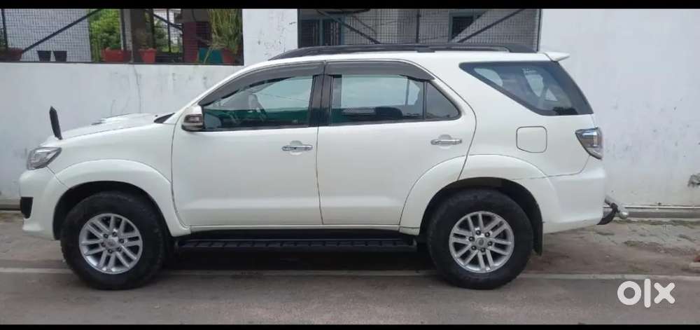 Toyota Fortuner 2014
