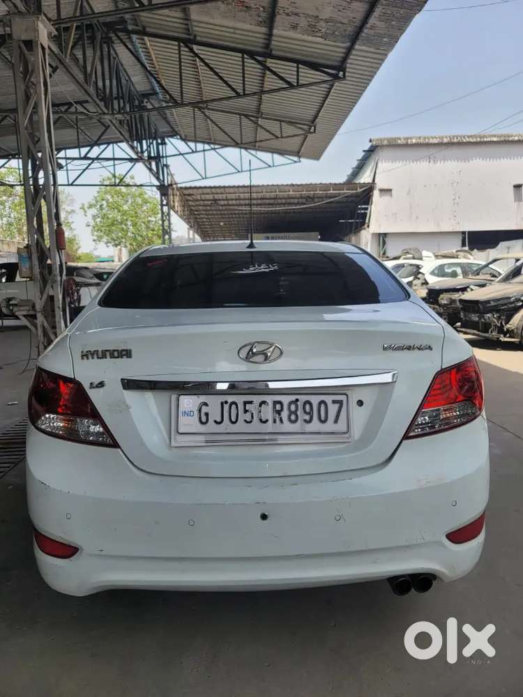 Hyundai Verna 2011