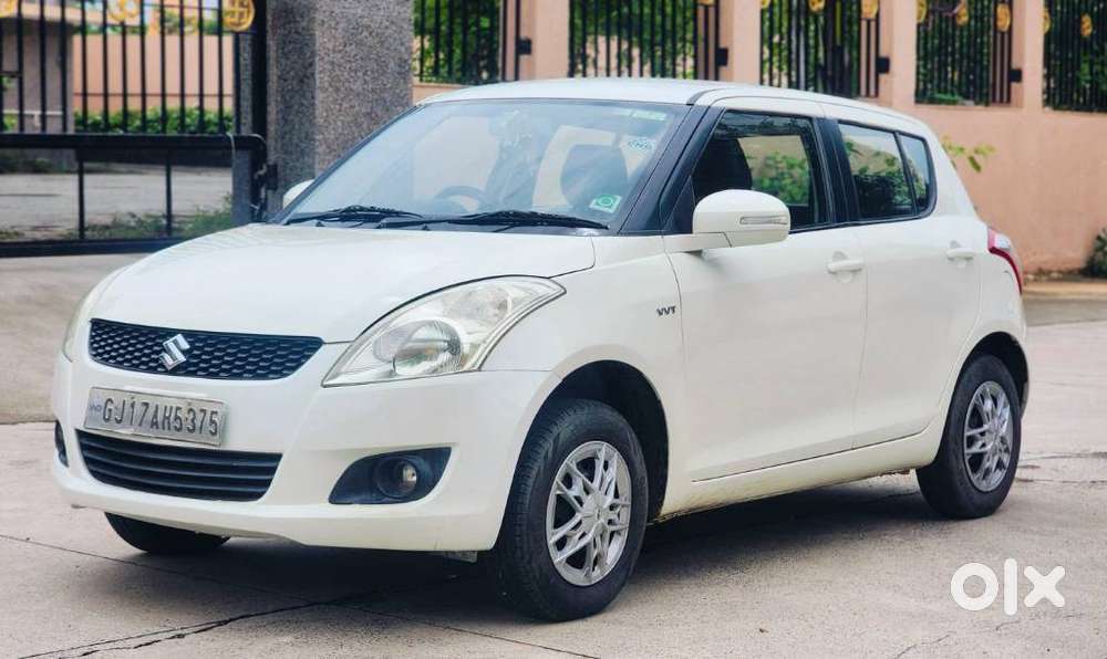 Maruti Suzuki Swift Vxi Abs Bsiv, 2014, Cng & Hybrids