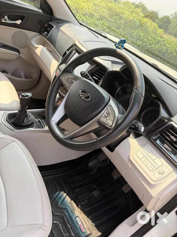 Mahindra Xuv300 2022 Petrol 35000 Km Driven