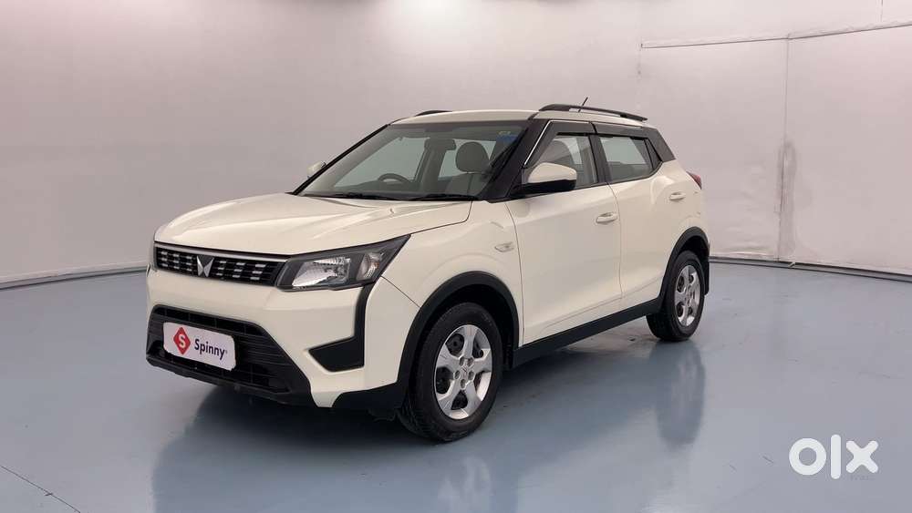 Mahindra Xuv300 W6, 2023, Petrol